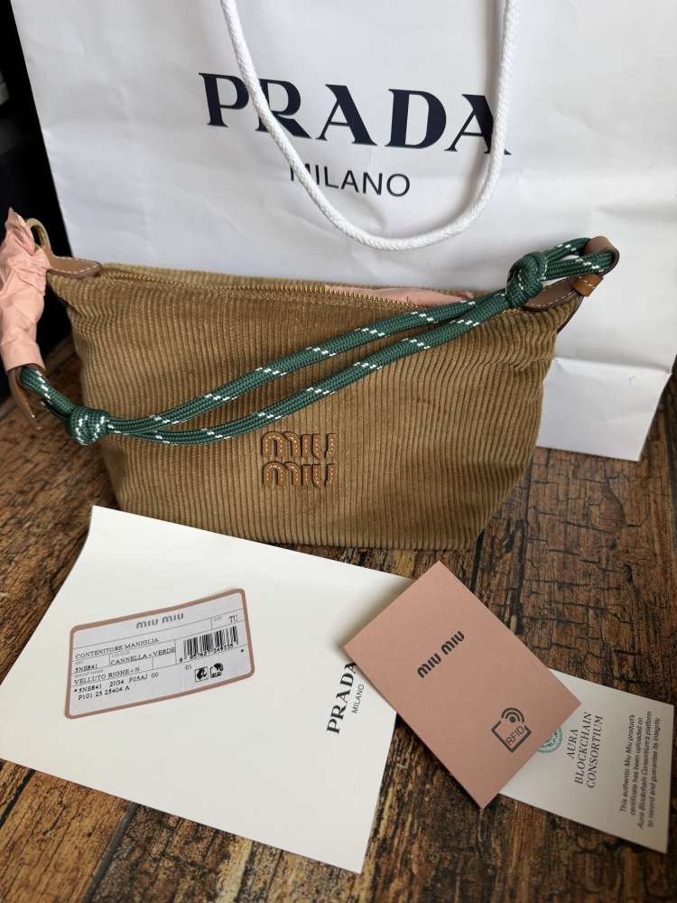 Miu Miu kabelka