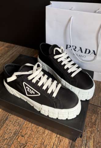 https://www.vipluxury.sk/Prada tenisky