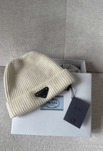 https://www.vipluxury.sk/Prada čiapka