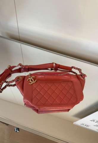 https://www.vipluxury.sk/Chanel belt bag