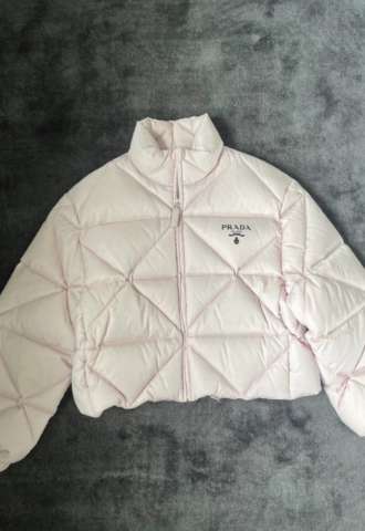 https://www.vipluxury.sk/Prada Bunda