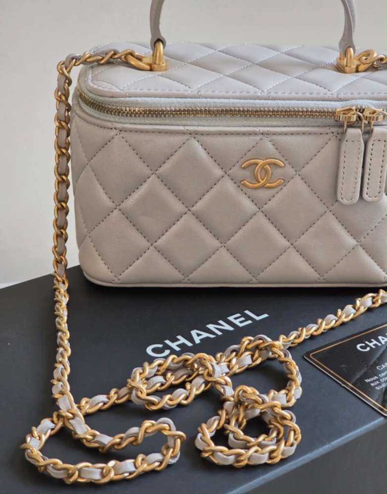 Chanel vanity bag