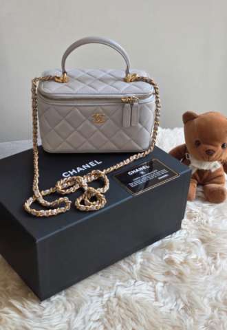 https://www.vipluxury.sk/Chanel vanity bag