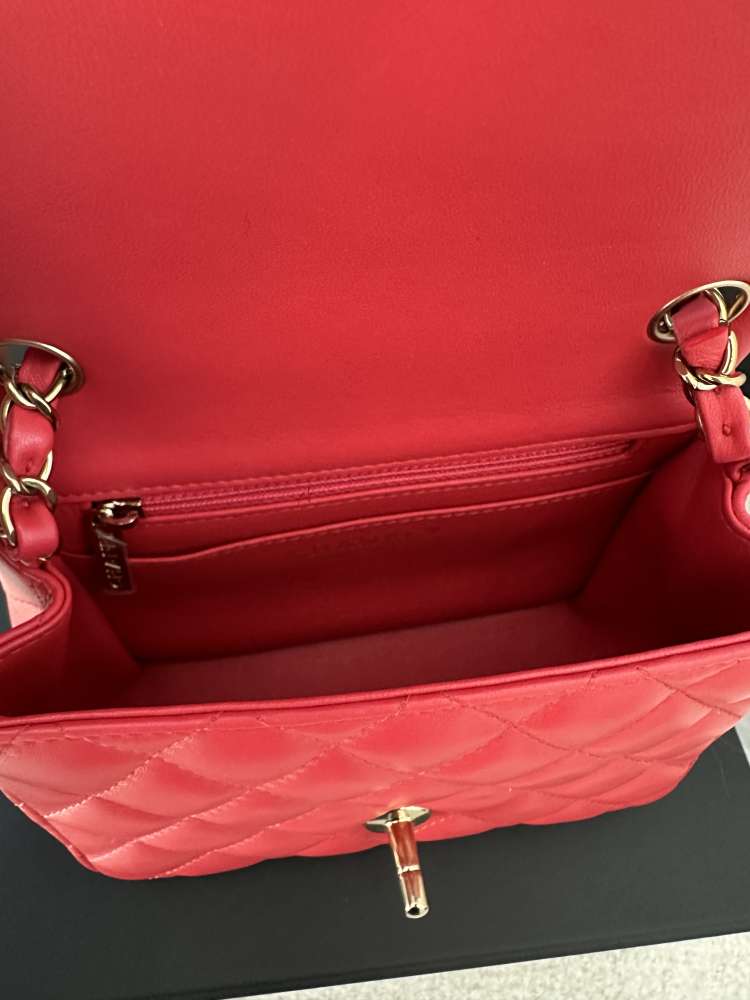 Chanel mini štvorcová jahňacia koža