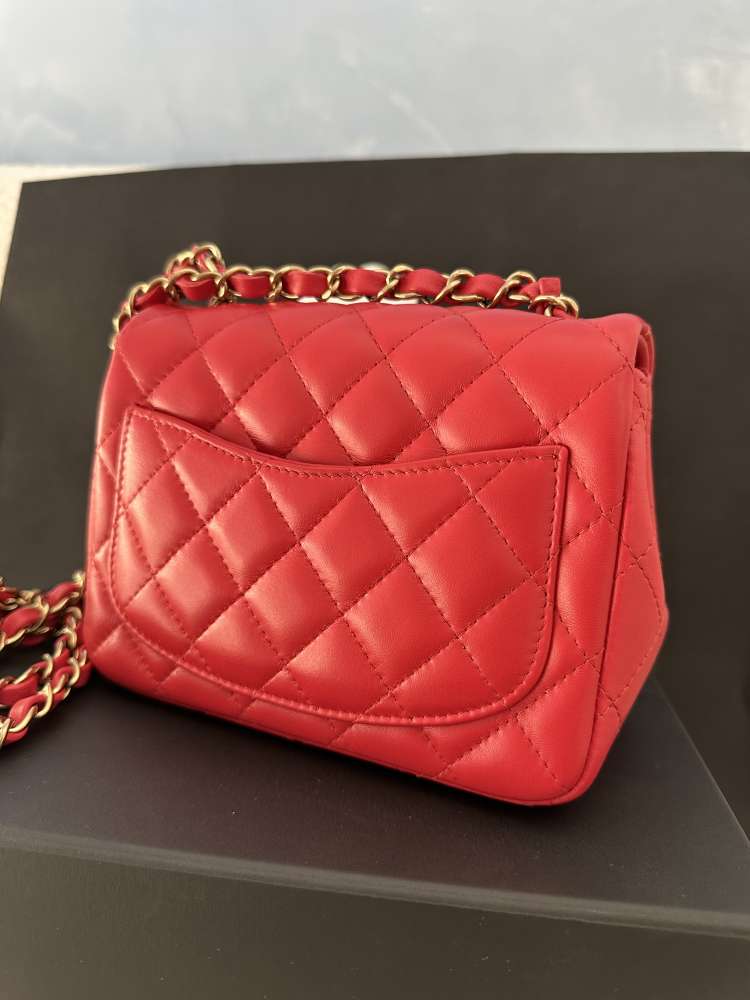Chanel mini štvorcová jahňacia koža