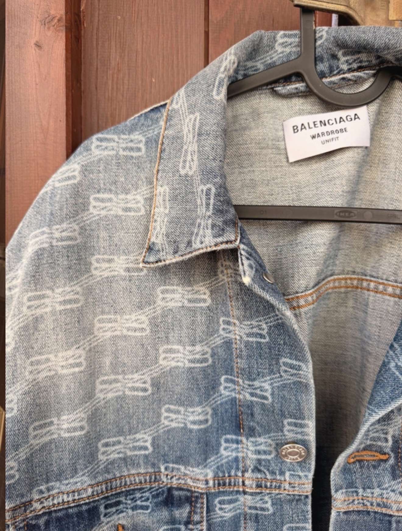 Balenciaga Bunda