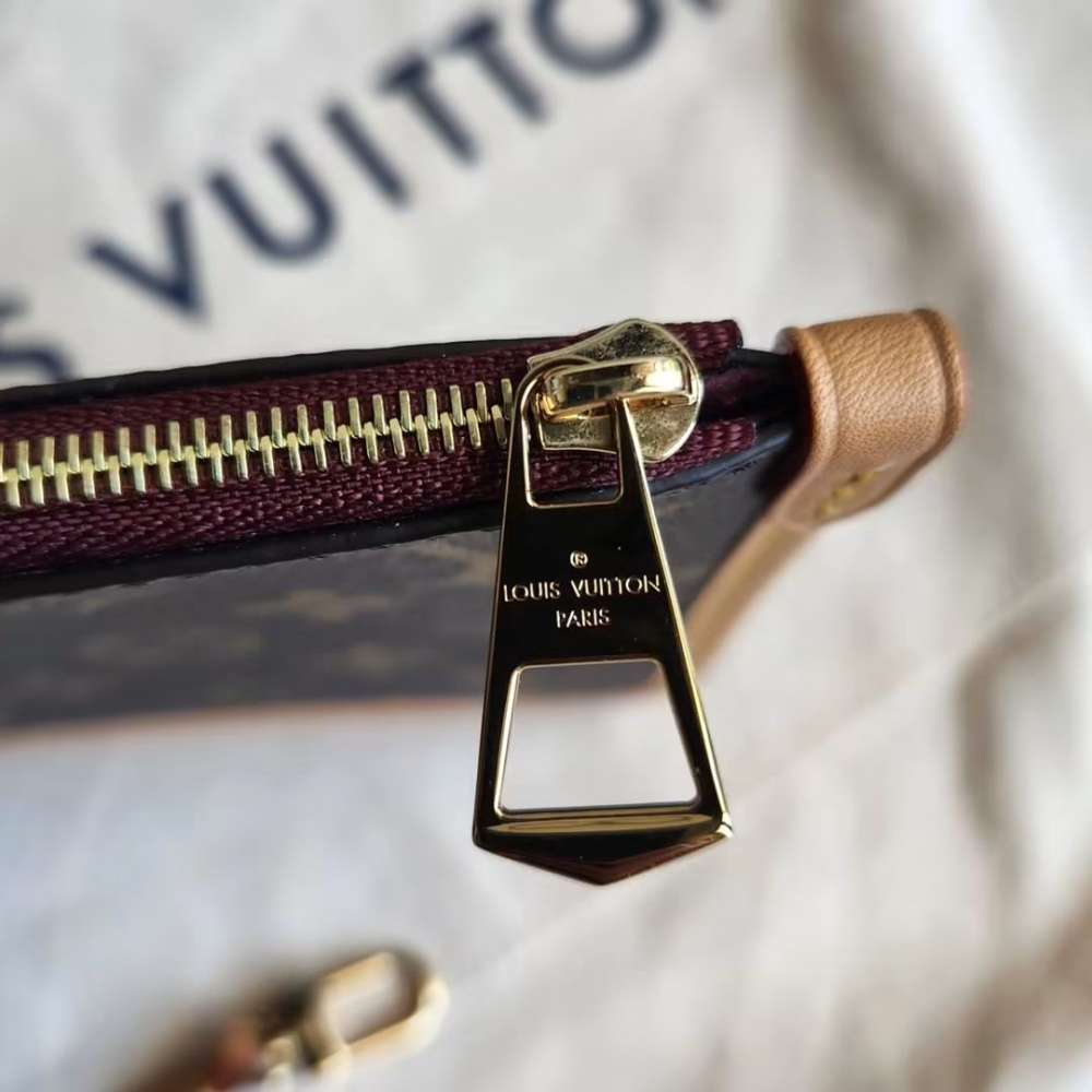 Pochette LV