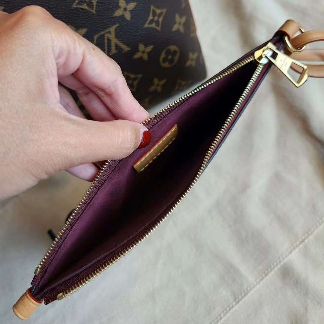 Pochette LV