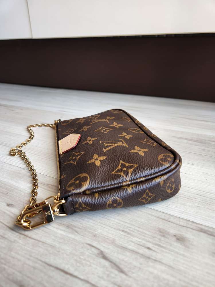 Louis Vuitton Pochette