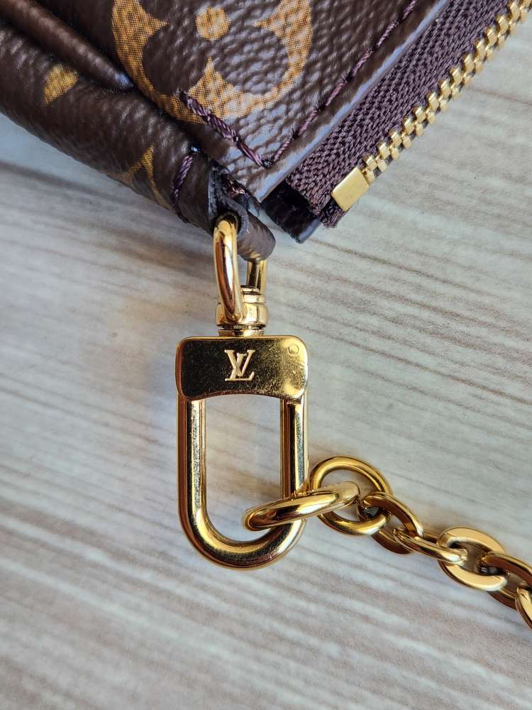 Louis Vuitton Pochette