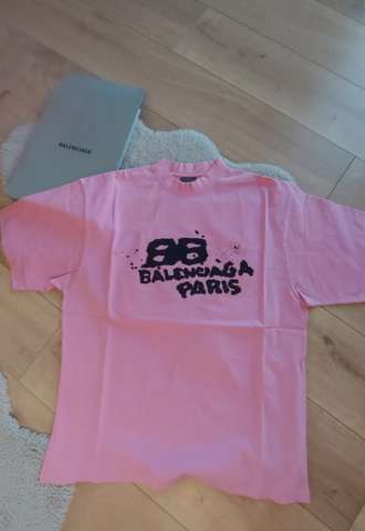 https://www.vipluxury.sk/Balenciaga tričko