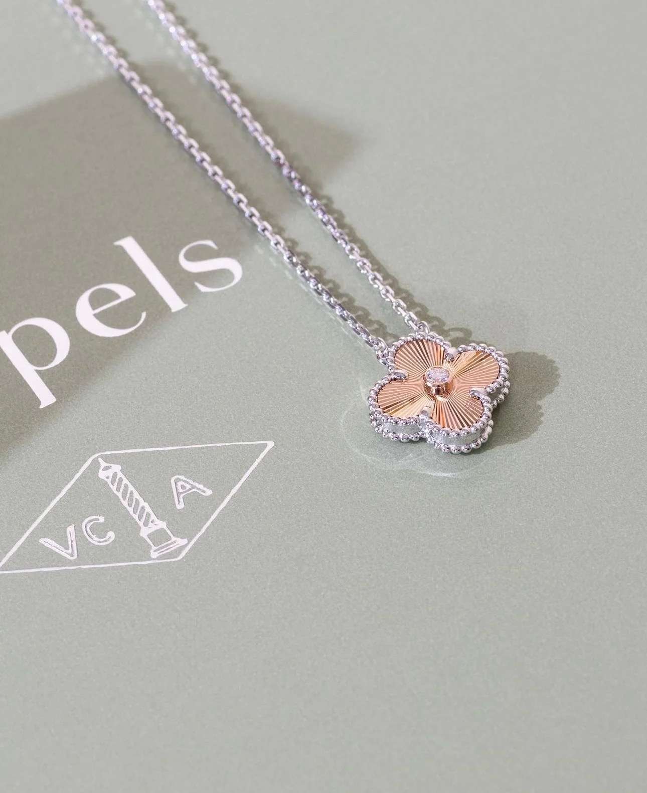 Van Cleef arpels limitka 2024