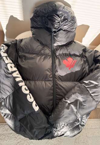 https://www.vipluxury.sk/Péřová bunda DSQUARED2