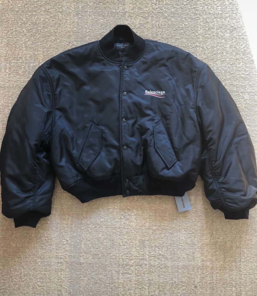 Balenciaga Bunda