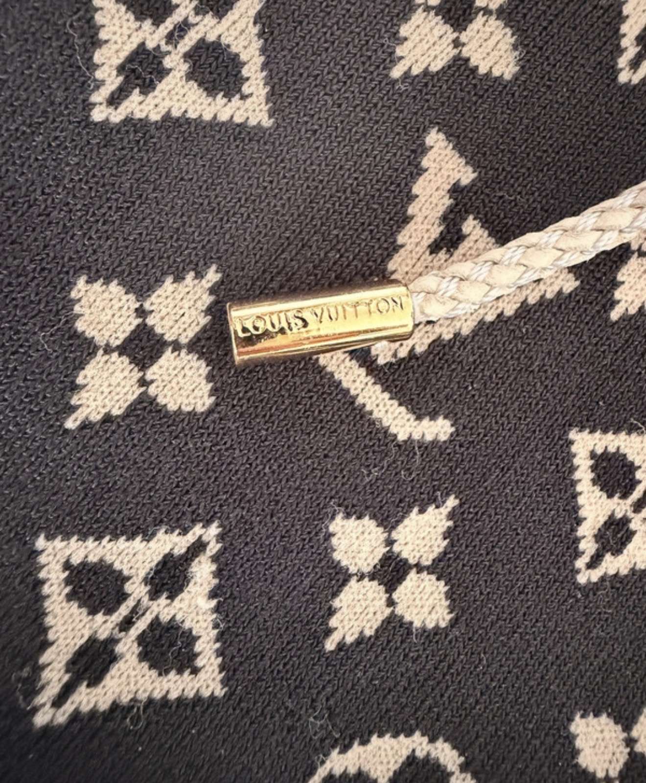Louis vuitton tepláky