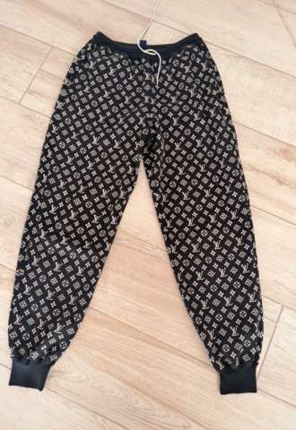 https://www.vipluxury.sk/Louis vuitton tepláky