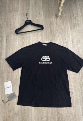 https://www.vipluxury.sk/Balenciaga tričko