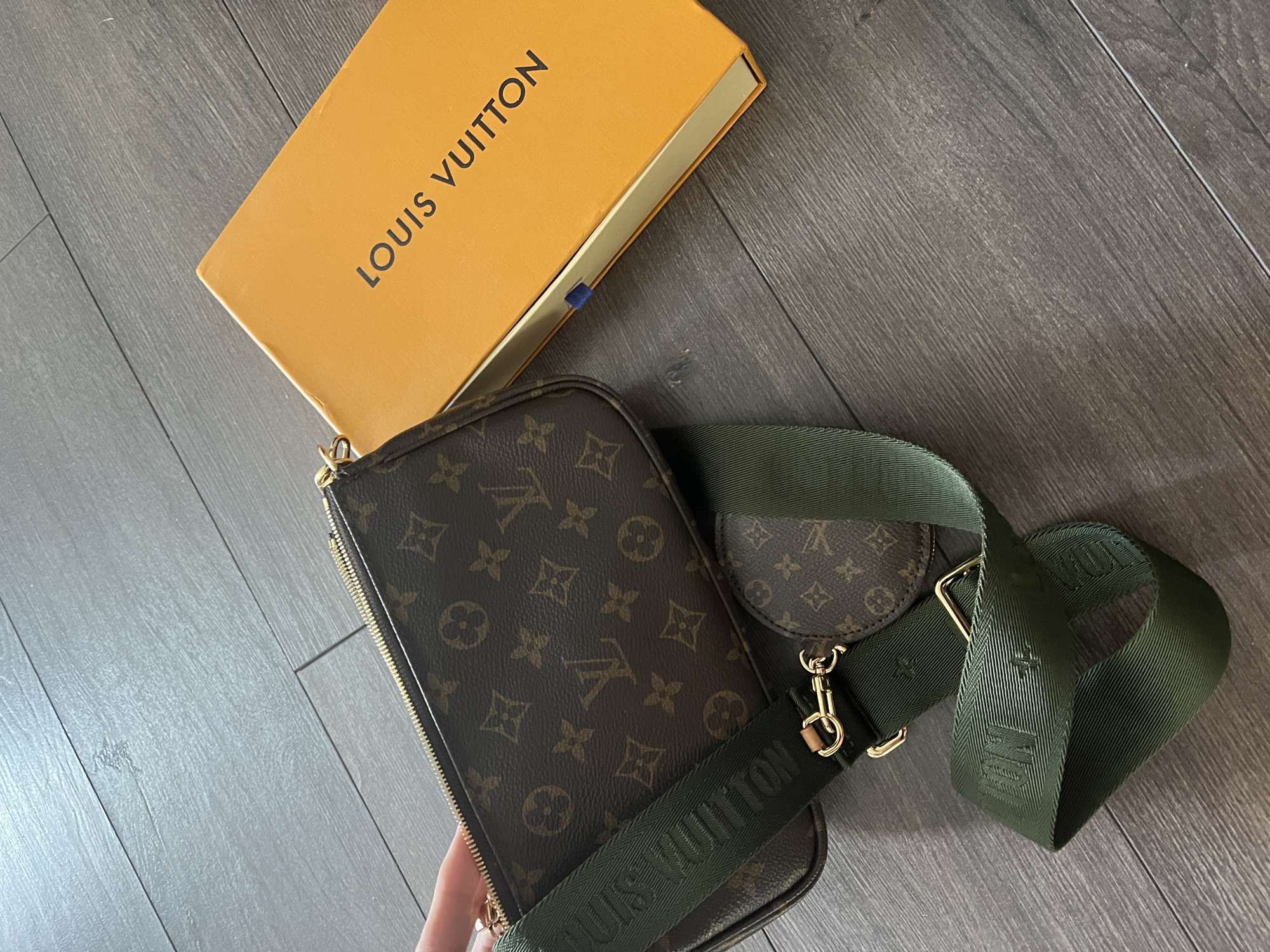 Louis Vuitton multipochette