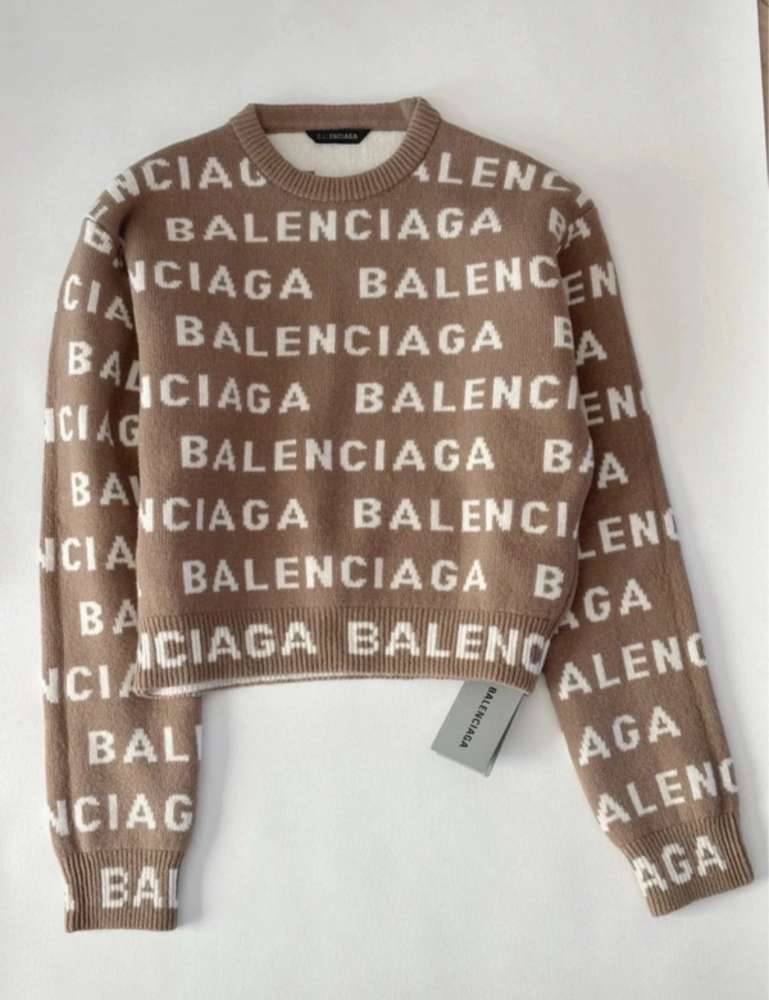 Balenciaga sveter