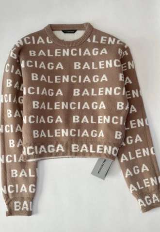 https://www.vipluxury.sk/Balenciaga sveter