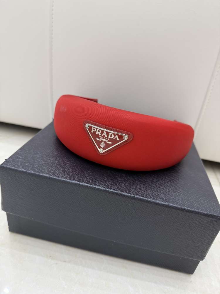 Prada headband- celenka