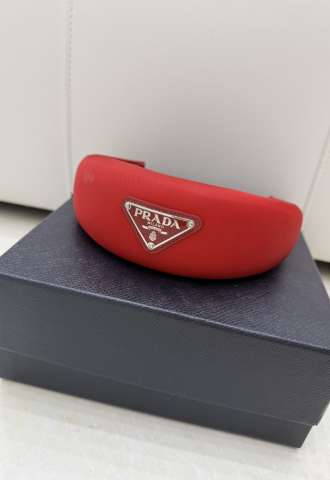 https://www.vipluxury.sk/Prada headband- celenka