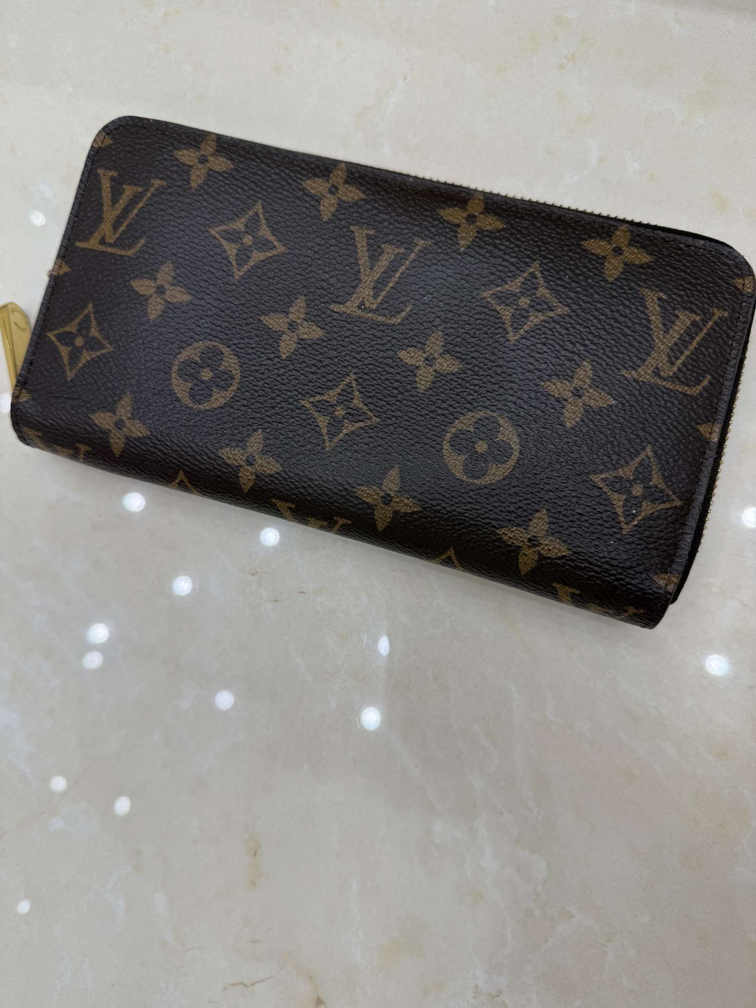 Louis Vuitton Zippy wallet monogram canvas penazenka
