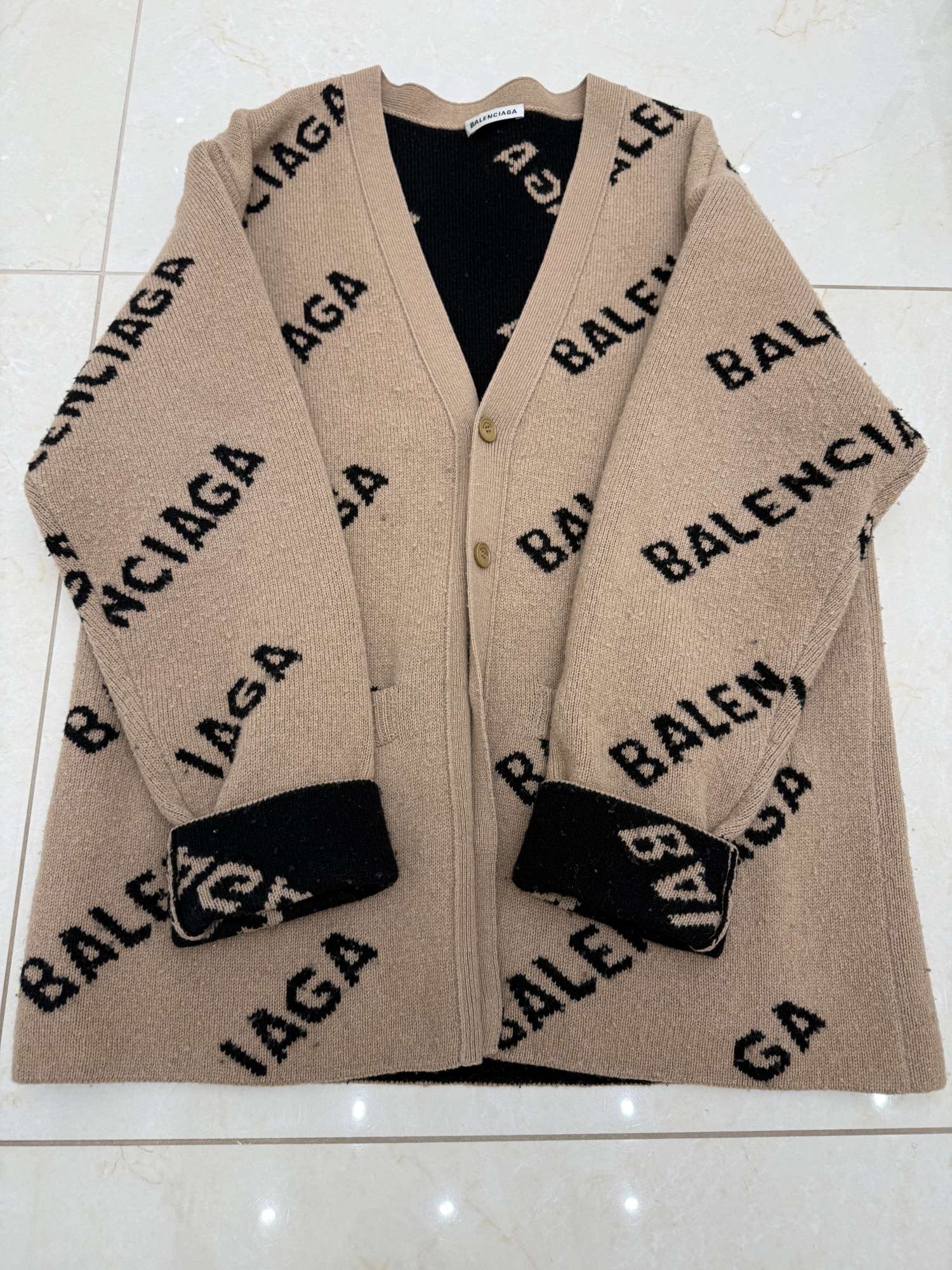 Balenciaga wool cardigan- kardigan/sveter