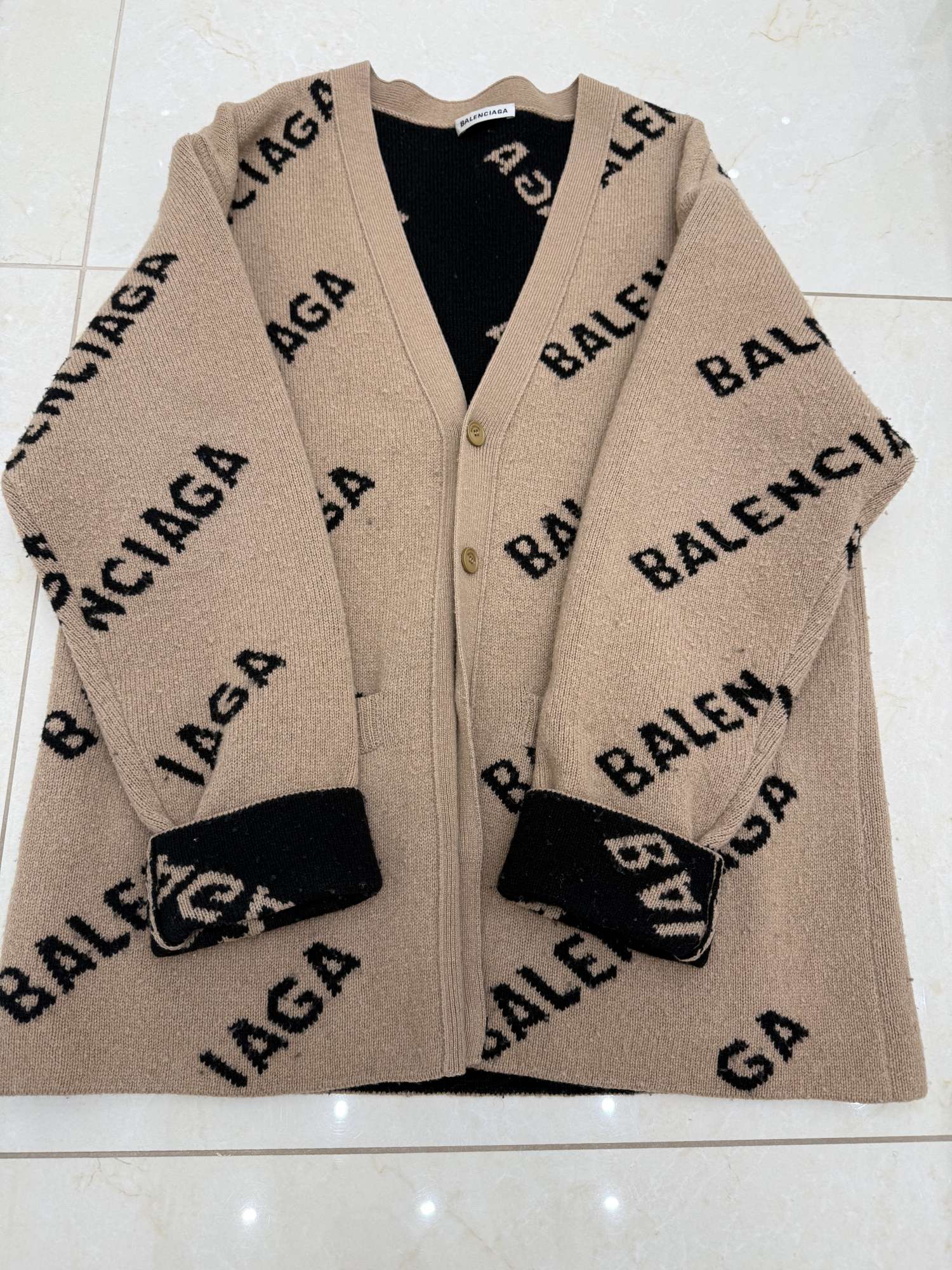 Balenciaga wool cardigan- kardigan/sveter