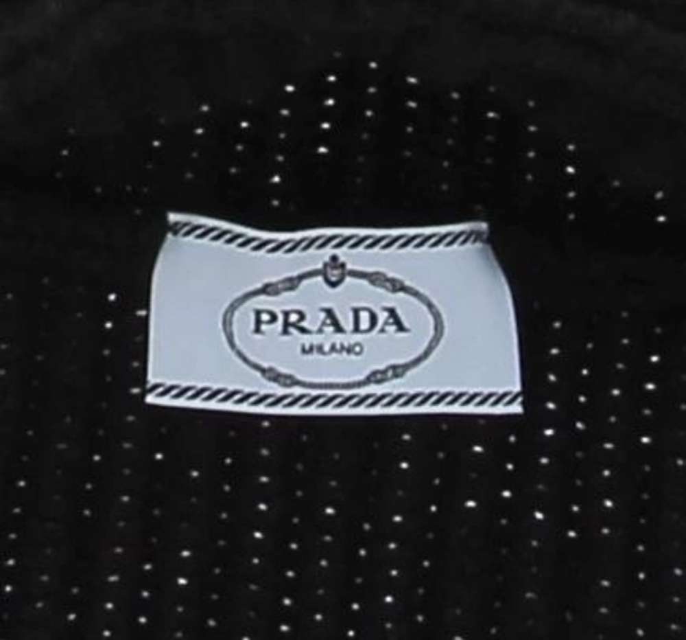 Prada nákrčník