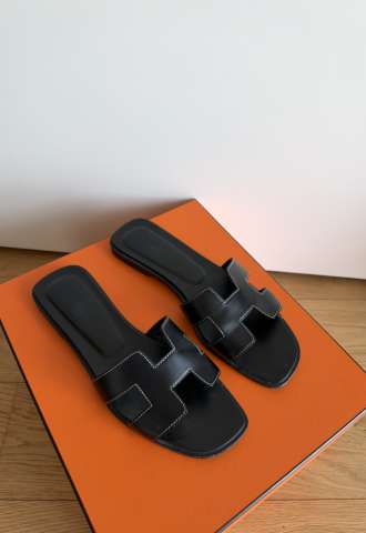 https://www.vipluxury.sk/Hermes oran black sandals