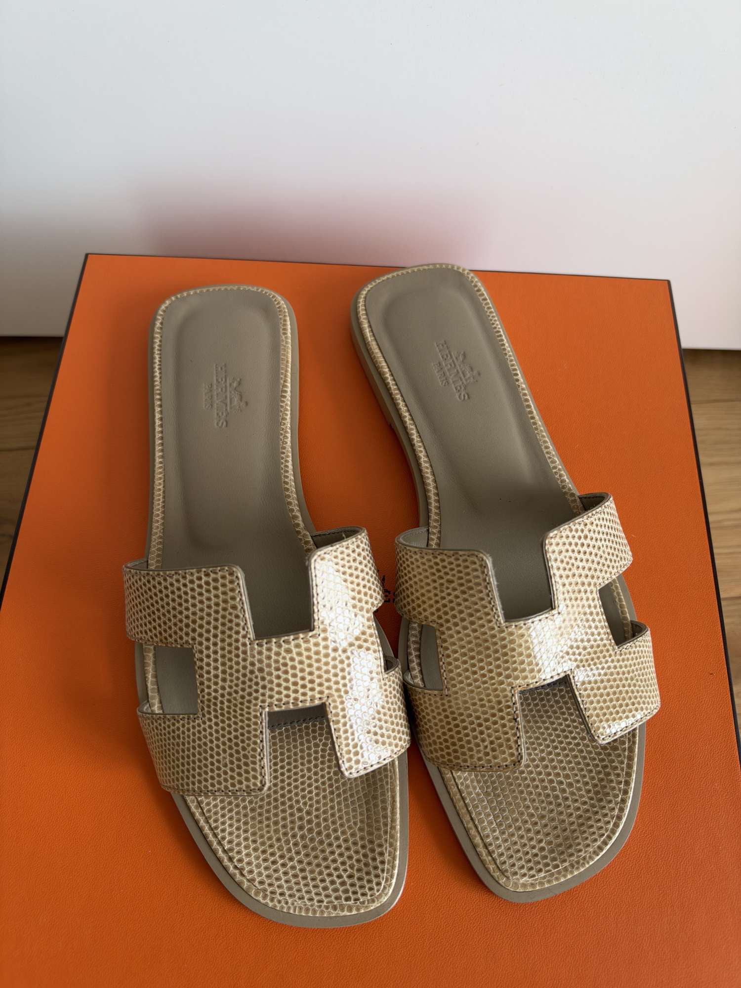 Hermes oran lizard beige