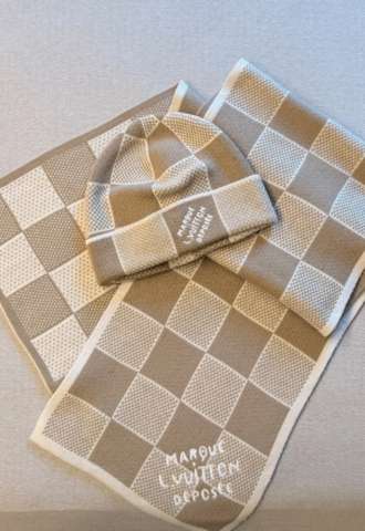 https://www.vipluxury.sk/Louis Vuitton čiapka a šál