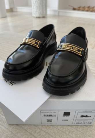 https://www.vipluxury.sk/Dior mokasiny