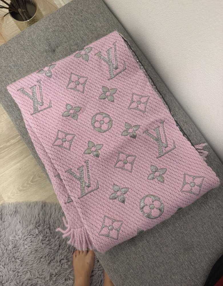 Louis Vuitton šál