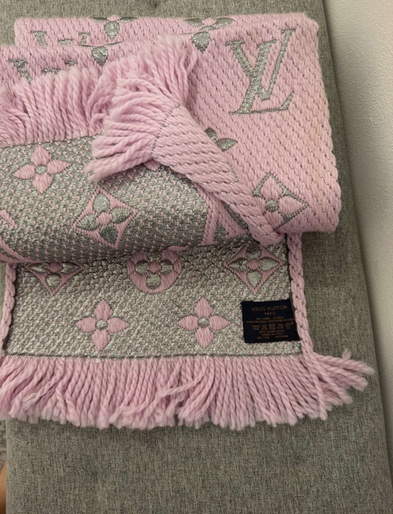 Louis Vuitton šál