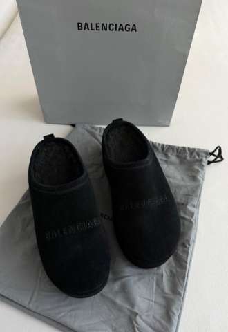 https://www.vipluxury.sk/Balenciaga loafers