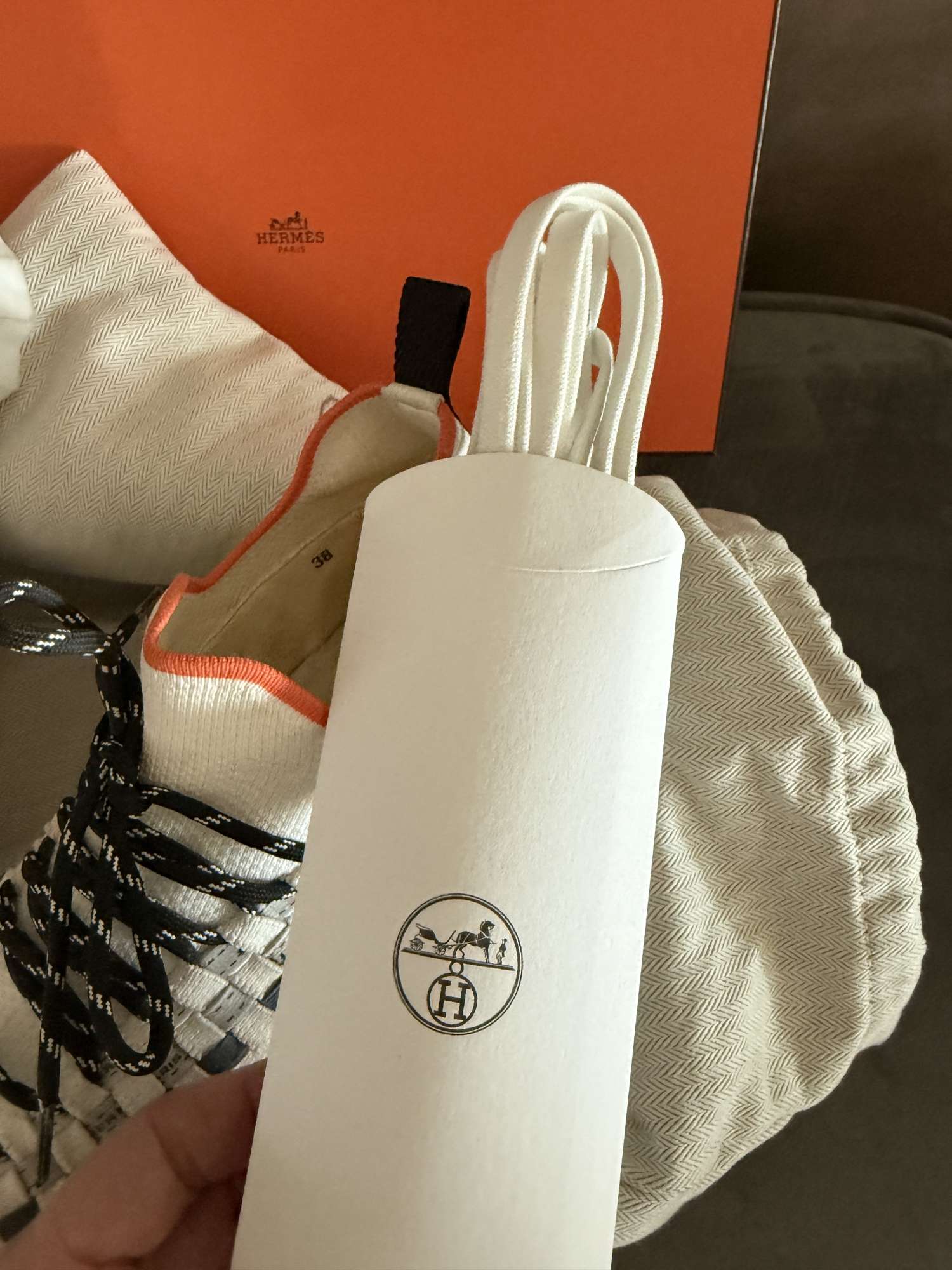Hermes Boucing