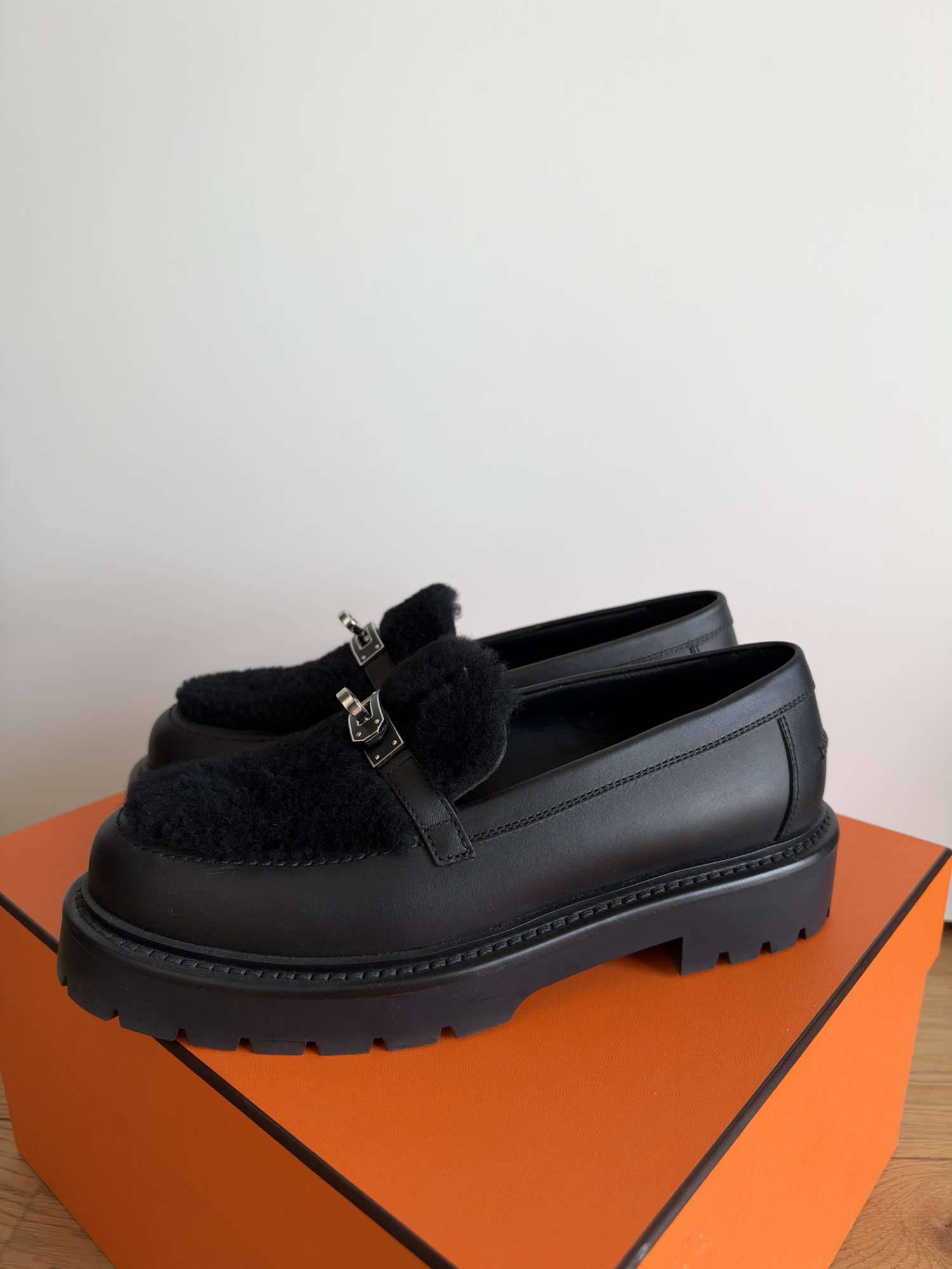 Hermes icone loafer leather fur