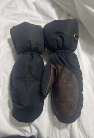 https://www.vipluxury.sk/Louis Vuitton rukavice