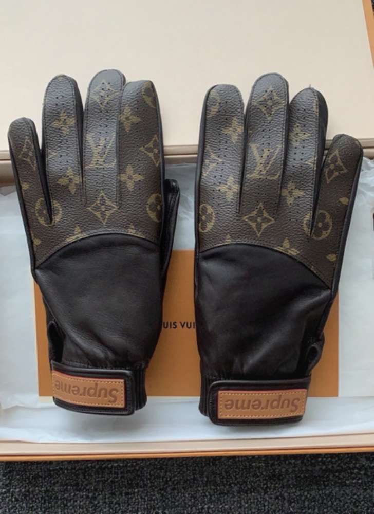 Louis Vuitton supreme rukavice