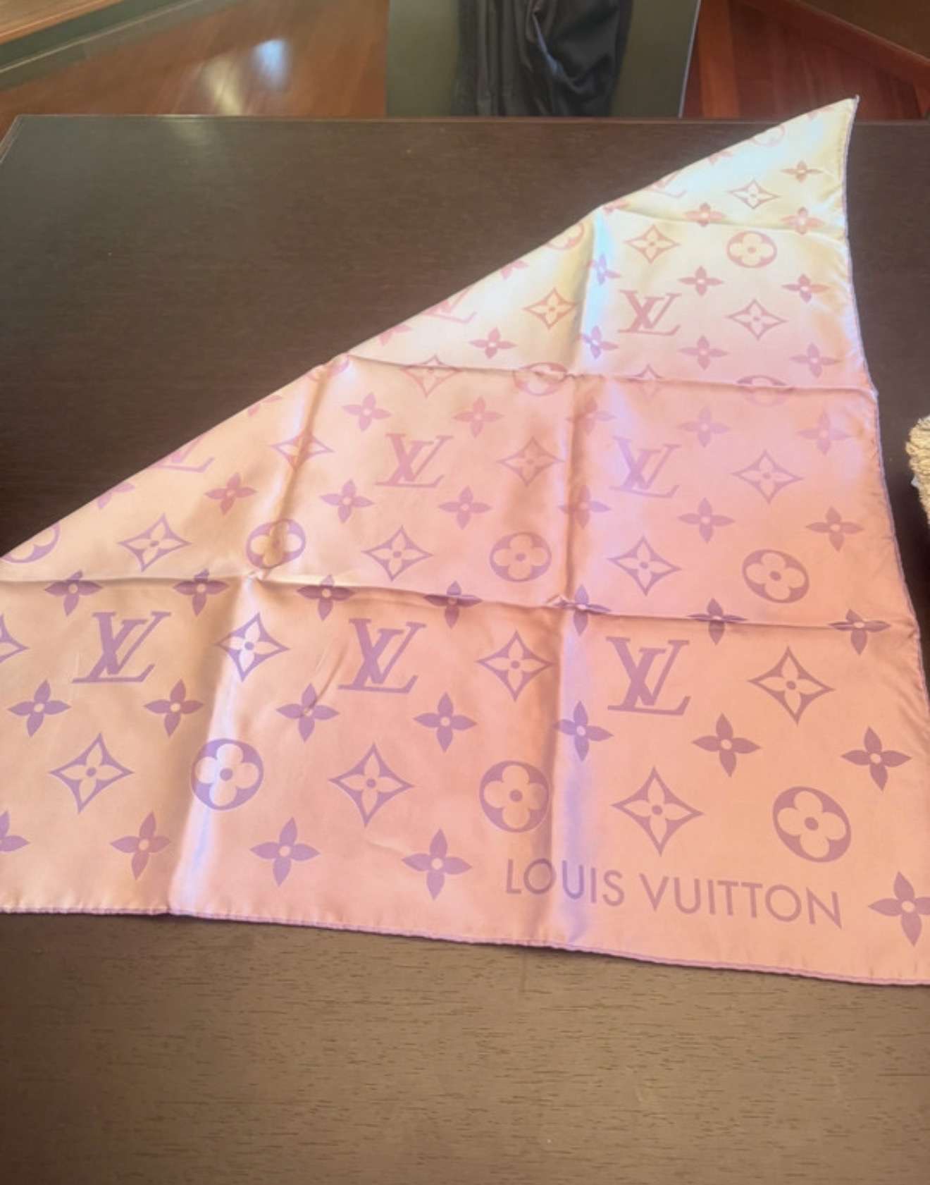 Louis Vuitton šatka