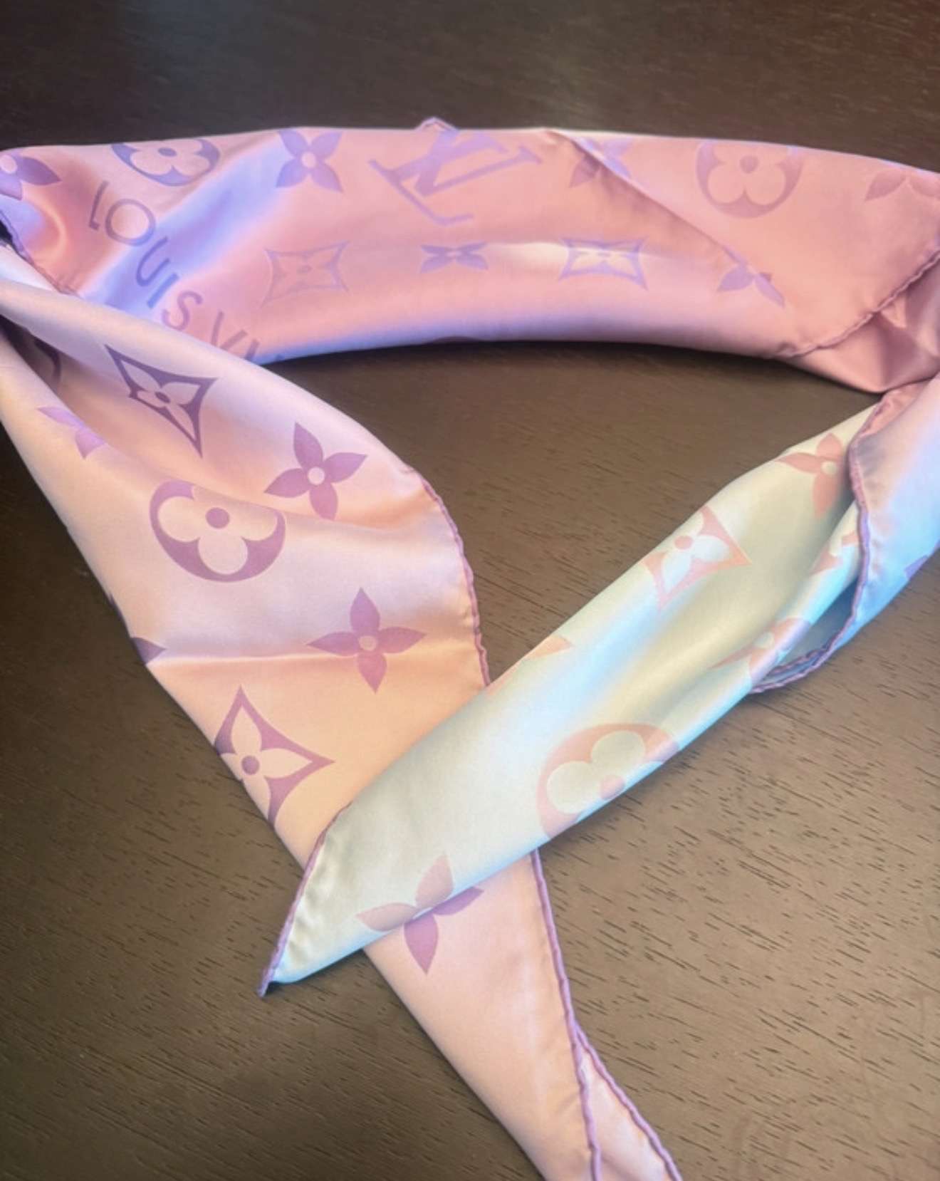 Louis Vuitton šatka