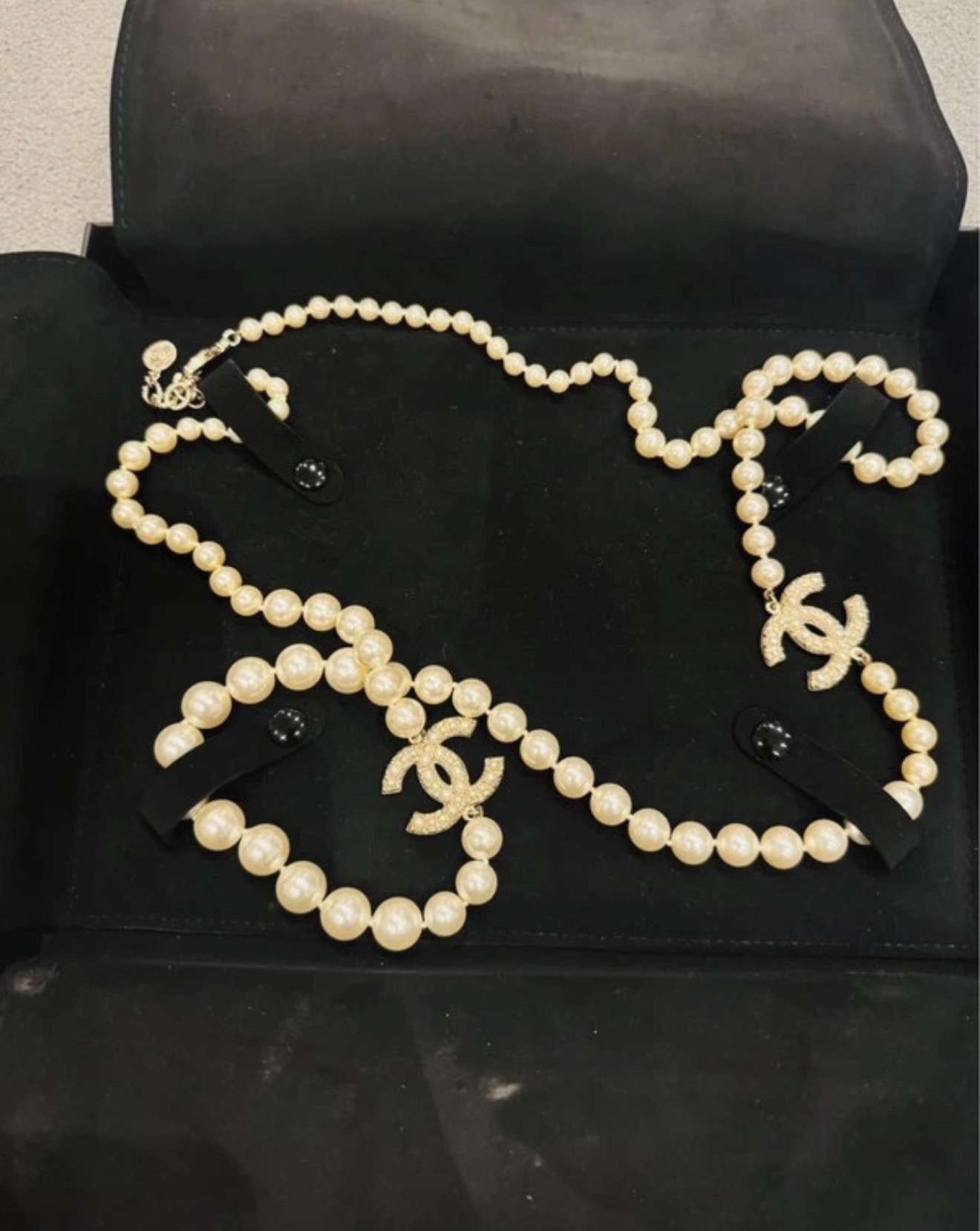 Chanel perly