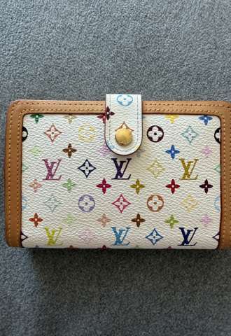 https://www.vipluxury.sk/Louis Vuitton penazenka