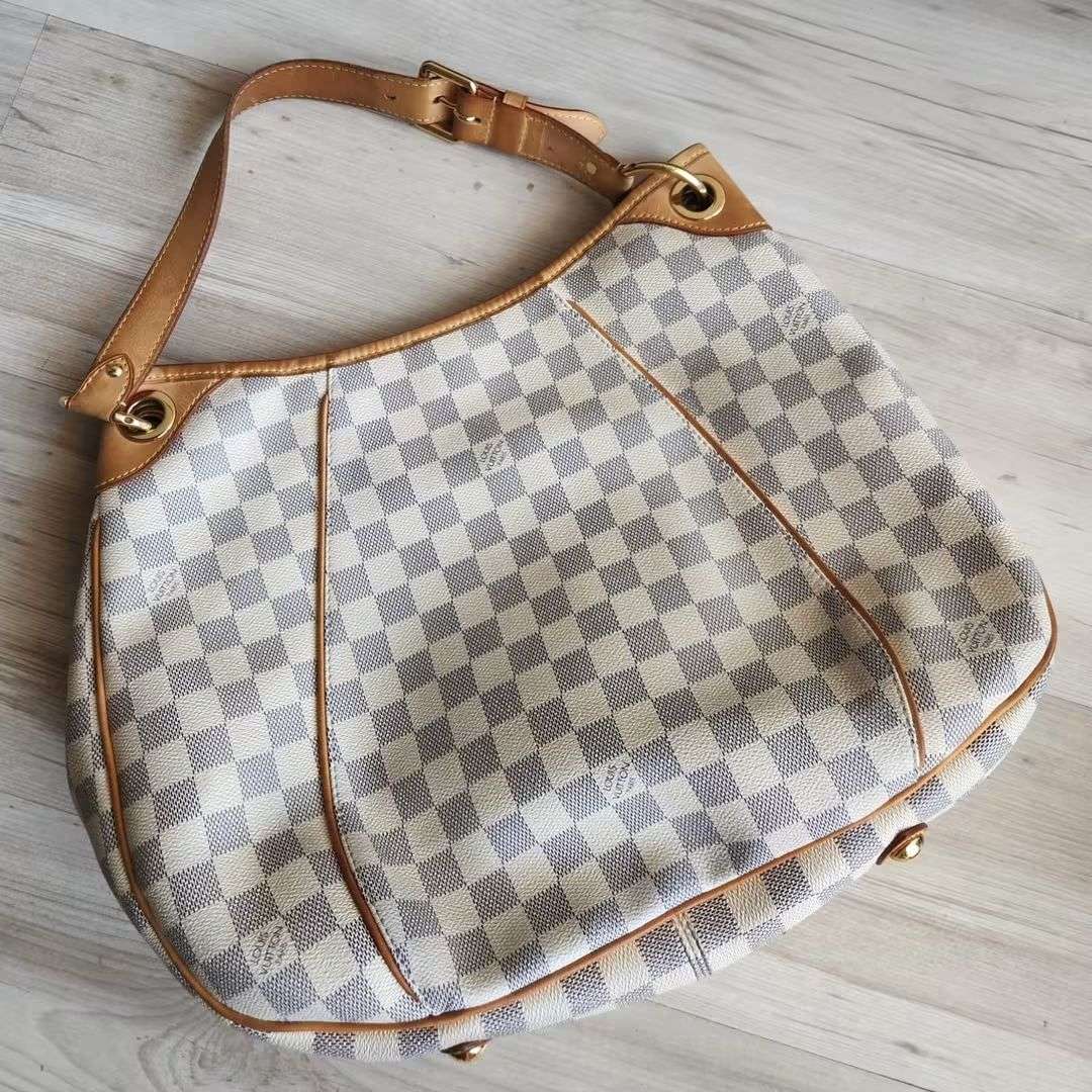 Louis Vuitton Galliera PM