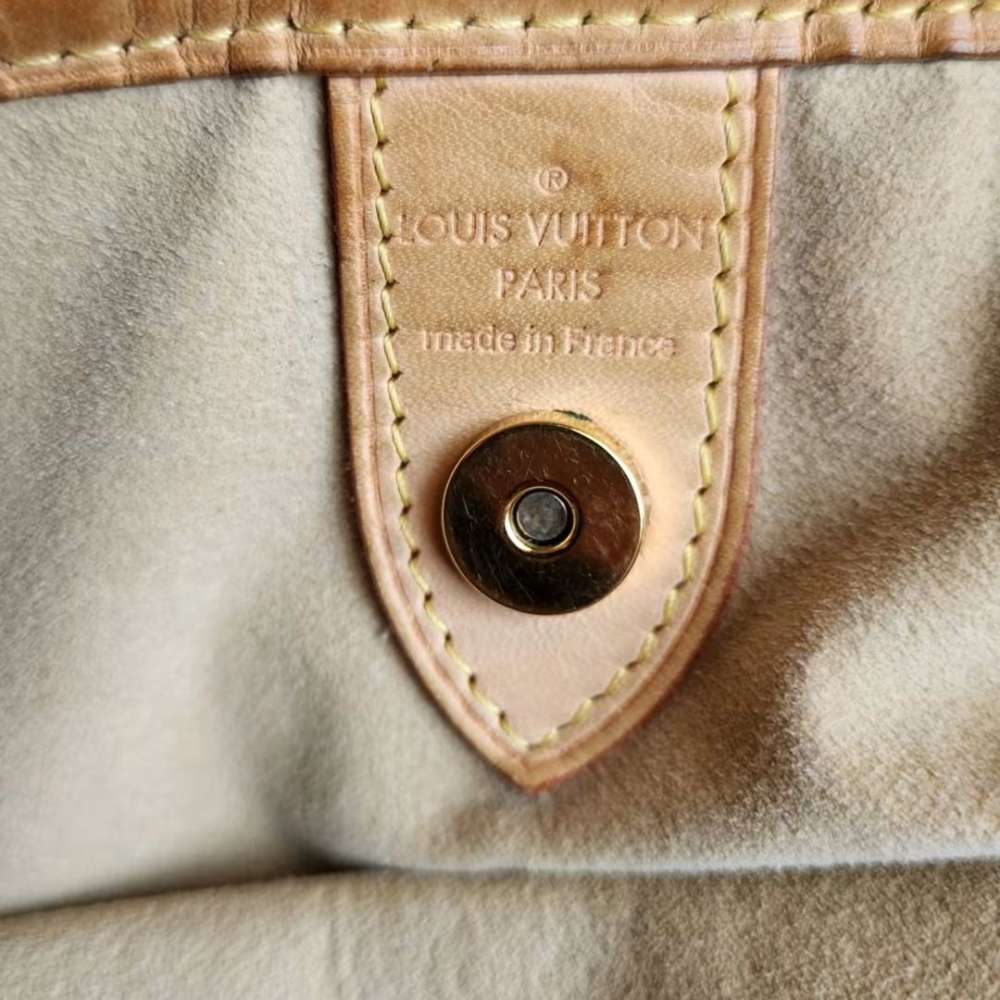 Louis Vuitton Galliera PM