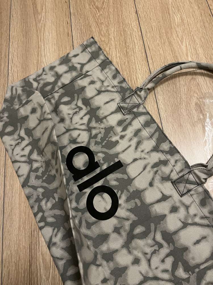 Alo tote bag