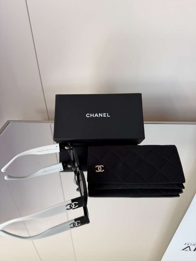 Okuliare Chanel