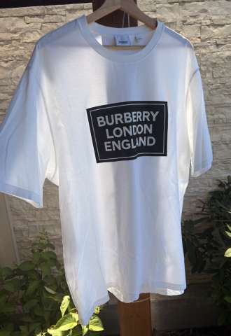 https://www.vipluxury.sk/Burberry Ellison Logo Print T-shirt